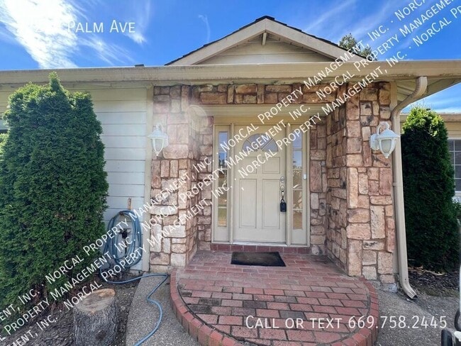 Building Photo - 22270 Palm Ave