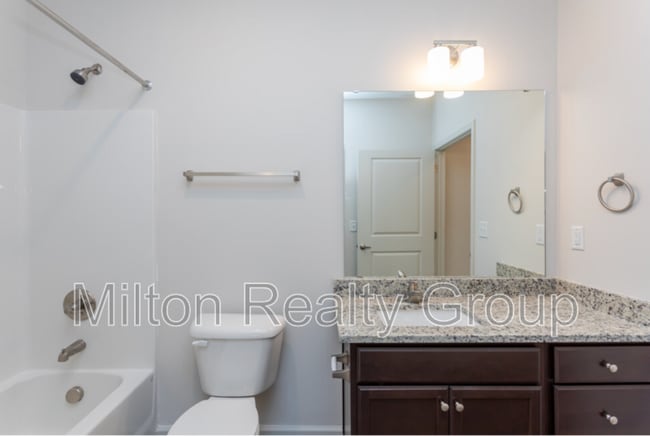 Building Photo - 210 Grove Cir