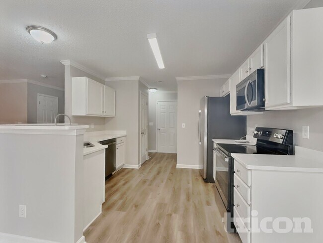 Building Photo - 6231 Creekbrooke Ct