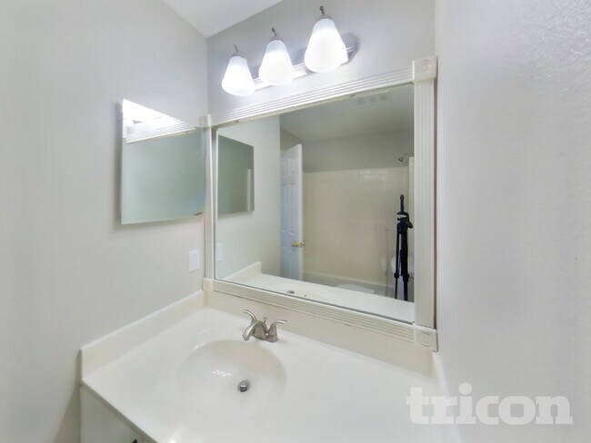 Building Photo - 2101 Ardencroft Dr