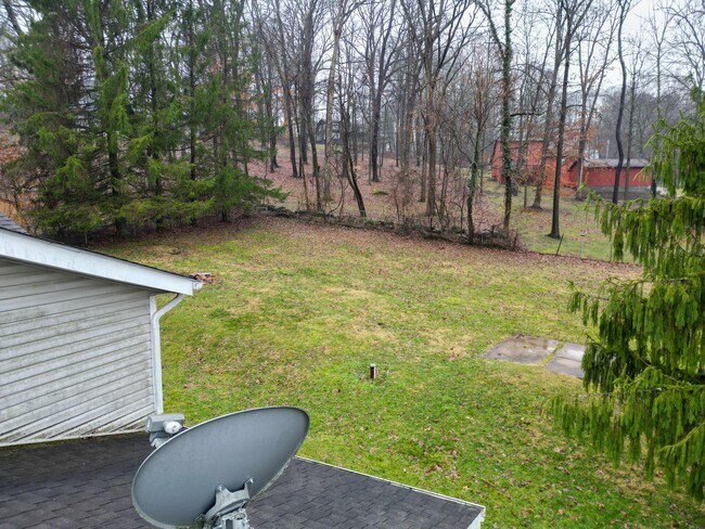 Building Photo - 92 Brentview Dr NE