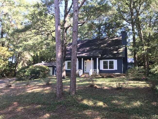 Building Photo - Downtown Fairhope - Walking Distance to Fa...