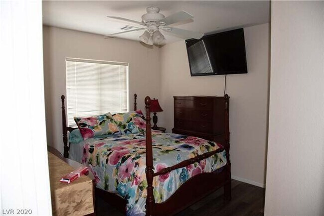 Building Photo - Northwest 3 bed, Lots of Amenities!