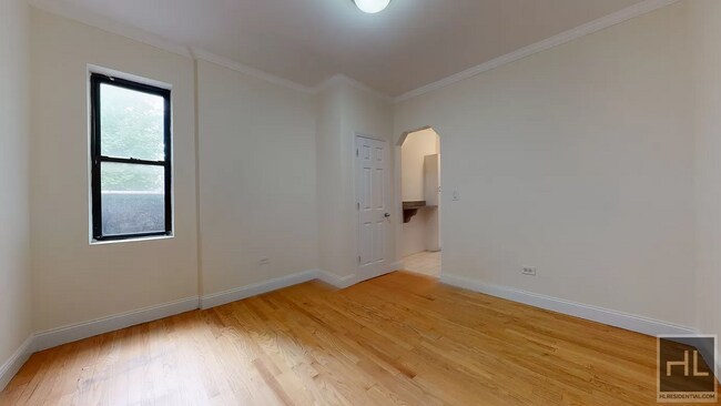 Building Photo - 2 AVENUE