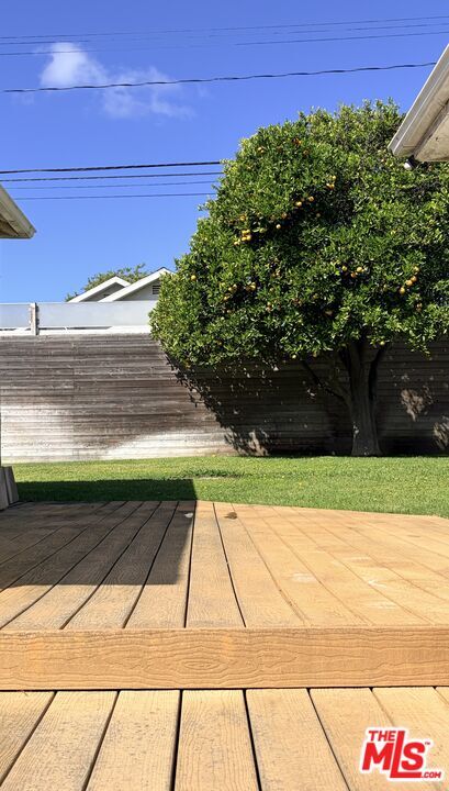 Building Photo - 8111 Westlawn Ave