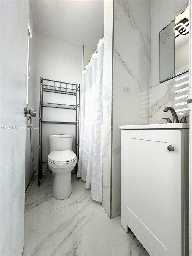 Building Photo - 6174 W 14th Ave