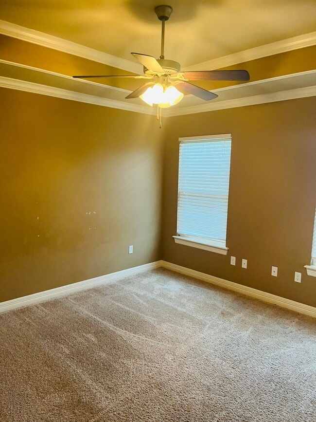 Building Photo - 359 Avondale Ln