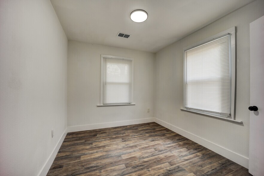 Building Photo - 1516 S P St