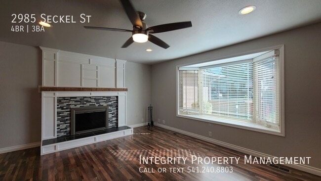 Building Photo - 2985 Seckel St