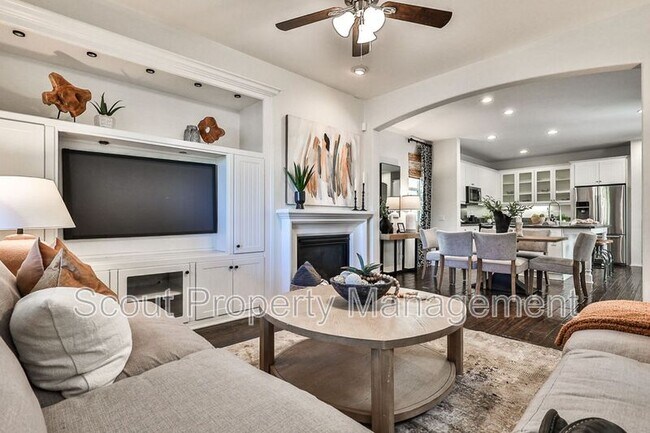 Building Photo - 28814 S Lake Dr