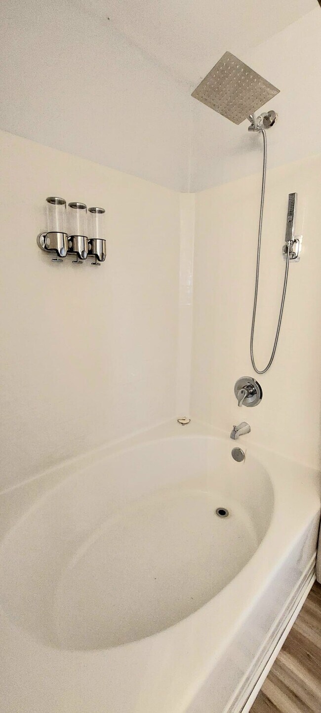 Building Photo - 13112 Planters Row Dr