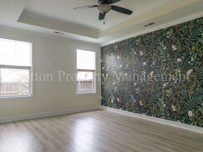 Building Photo - 7445 Darius Dr