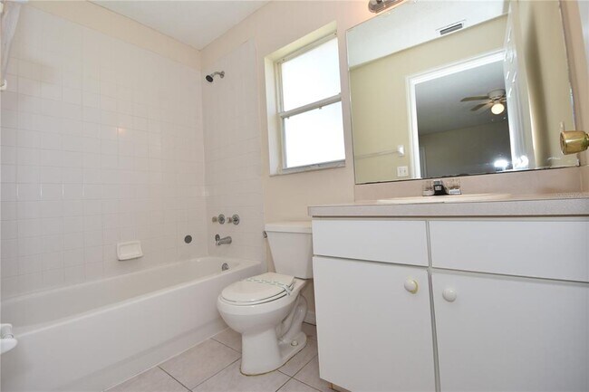 Building Photo - 19 Burning Ember Ln