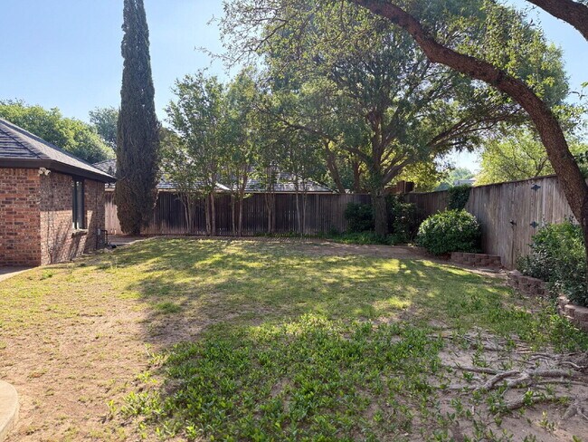 Building Photo - 4215 95th St