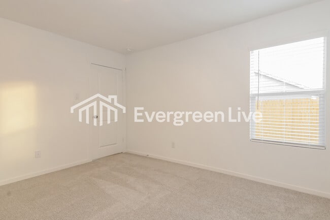 Building Photo - 1030 Raintree Rd