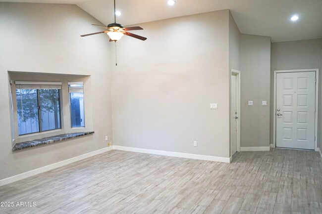 Building Photo - 5528 W Venus Way