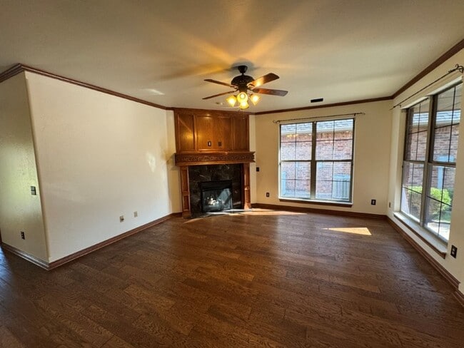 Building Photo - Stunning 3 bed in immaculate community, NO...