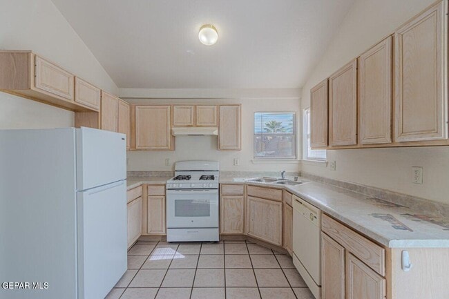 Building Photo - 12110 St Romeo Ave