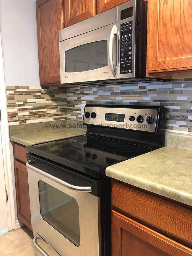 Building Photo - Fabulous 2 Bedroom Condo in Sandy