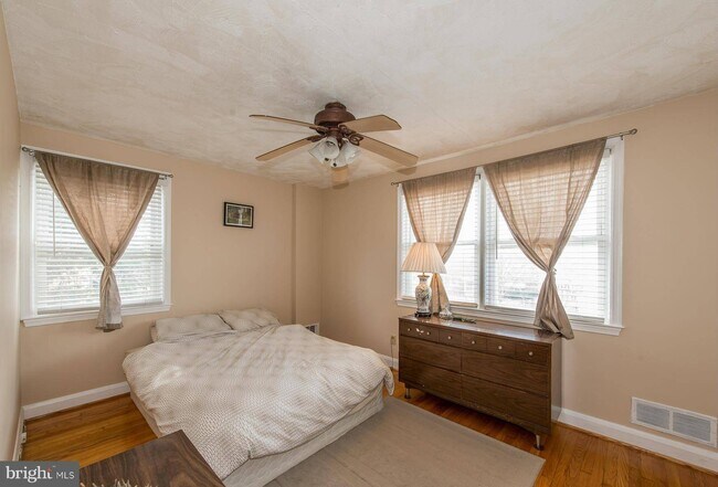 Bedroom 2 - 4211 Elsa Ter