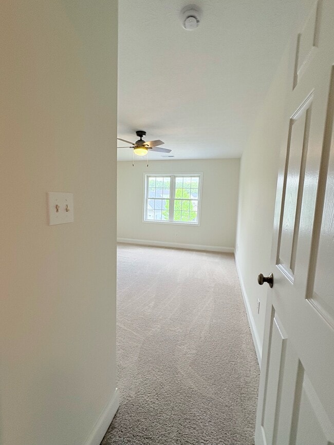 Building Photo - 129 Forever Ct