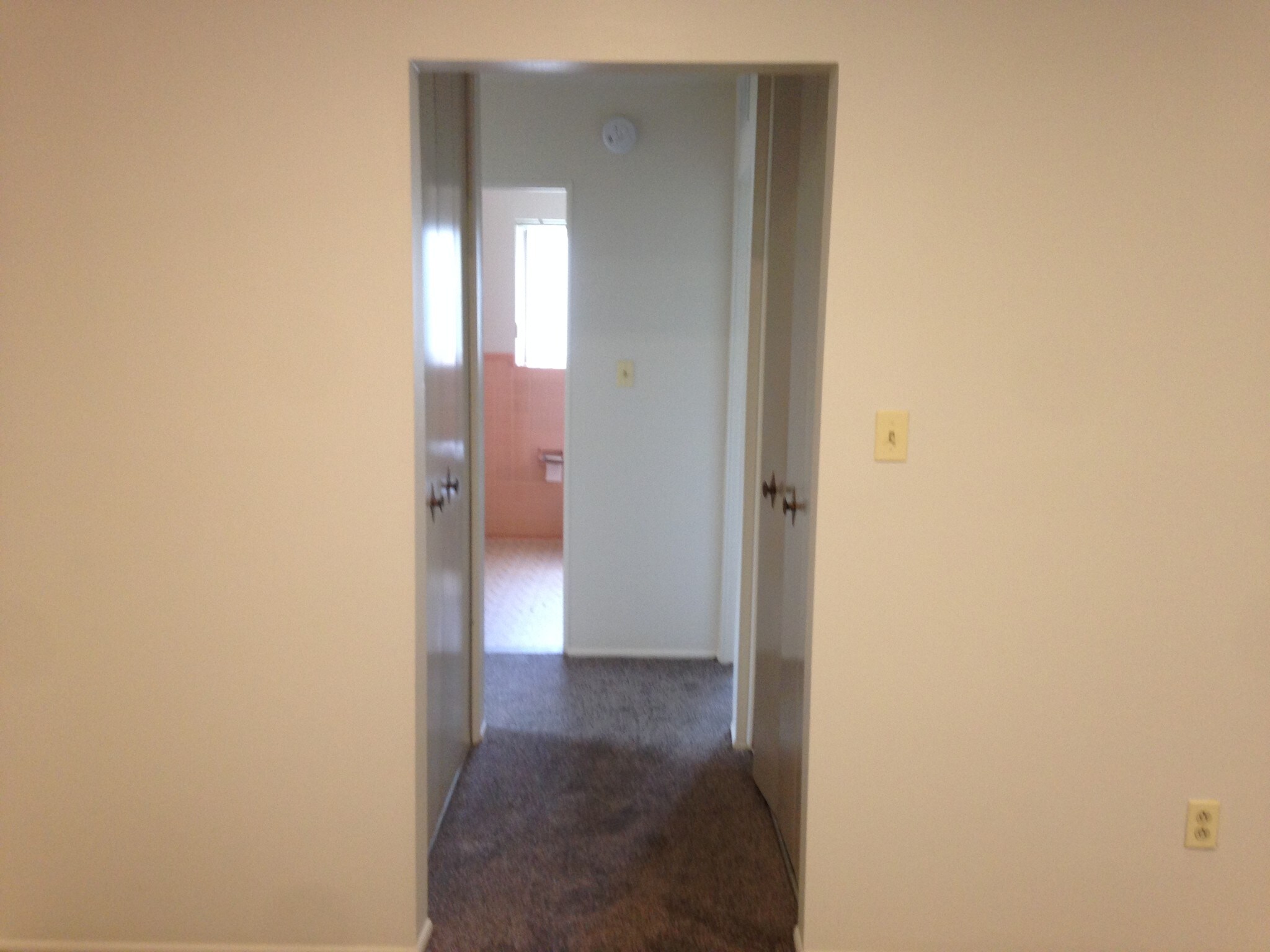 HALL TO BED RMS - 33300 Freedom Rd