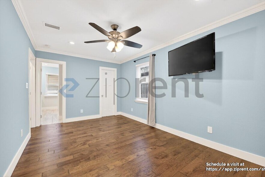 Building Photo - 428 Daniel St