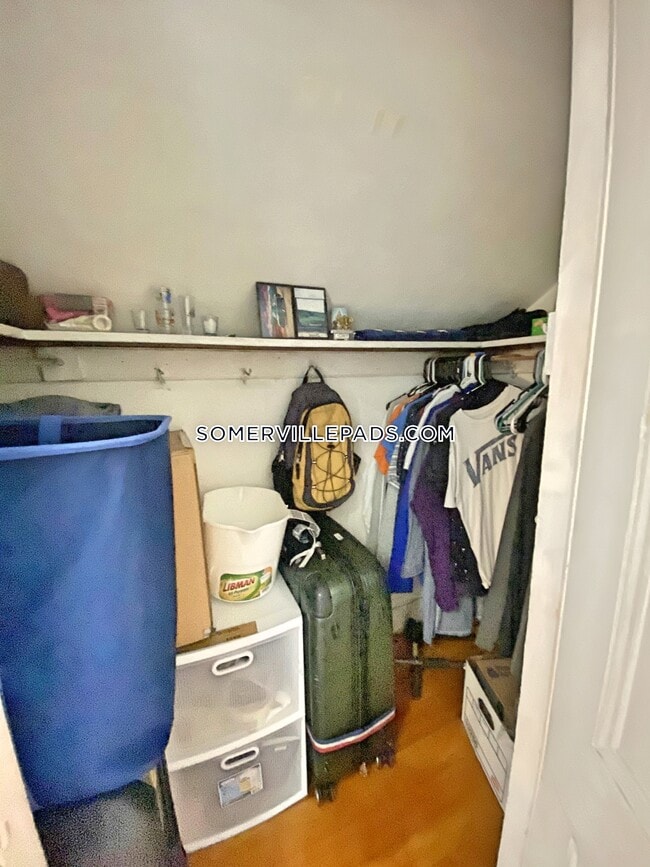 Building Photo - 76 Curtis St