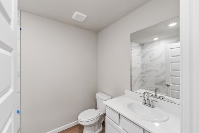 Building Photo - 8517 E Fort Worth St