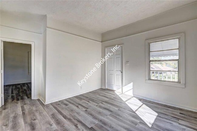 Building Photo - 760 Magnolia Dr