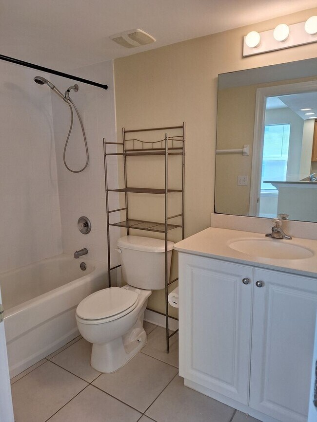 Building Photo - 3BR 3BA Bouchelle Island Condo!