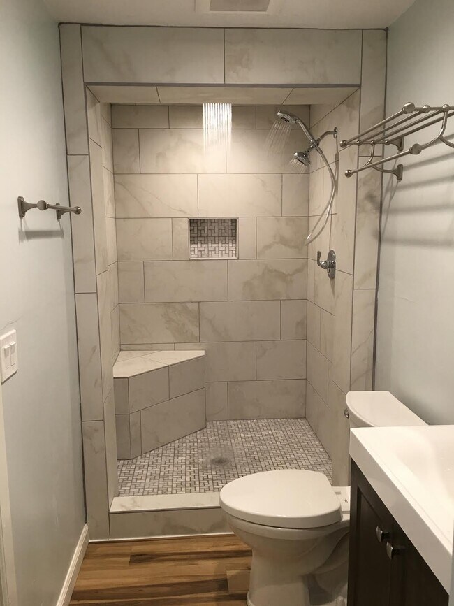 Building Photo - 9625 Grossmont Summit Dr