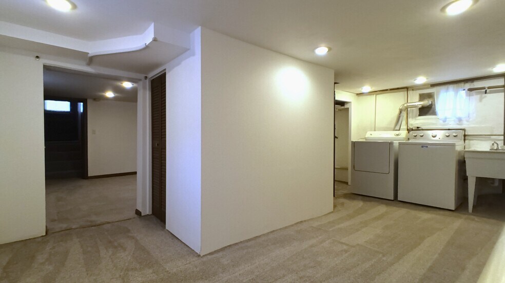 Laundry in Finished Basement - 1224 Dean St