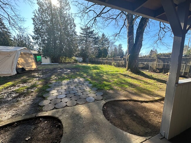 Building Photo - Beautifully Restored Ranch Style Home with...