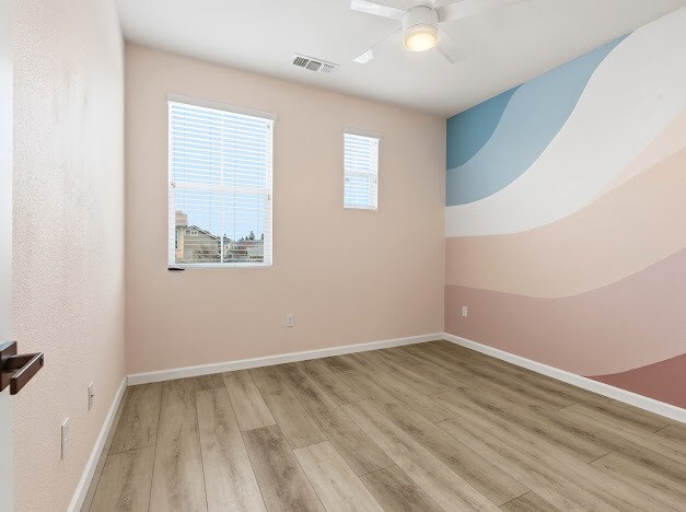 Building Photo - Spacious 3-bedroom home offering 1,785 sq ft of comfortable living space.