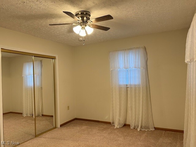 Building Photo - 121 Larchwood Dr