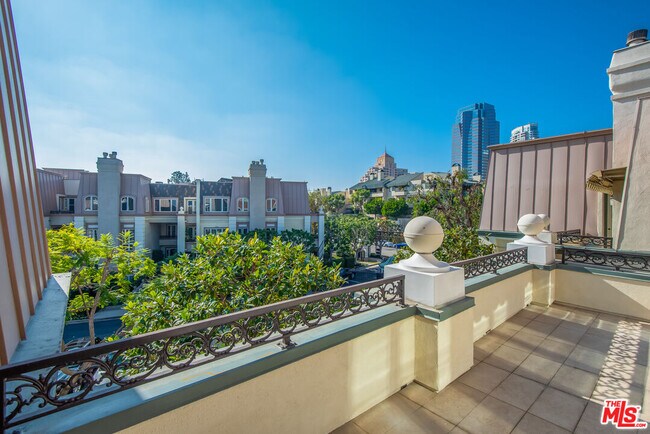 Building Photo - 10100 Empyrean Way