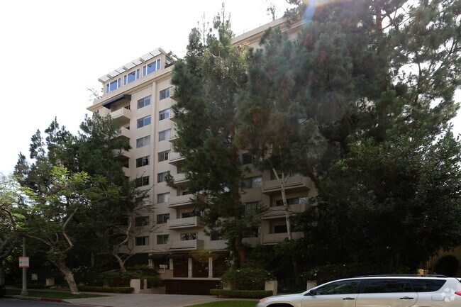 Building Photo - Beverly Oakhurst Apartments