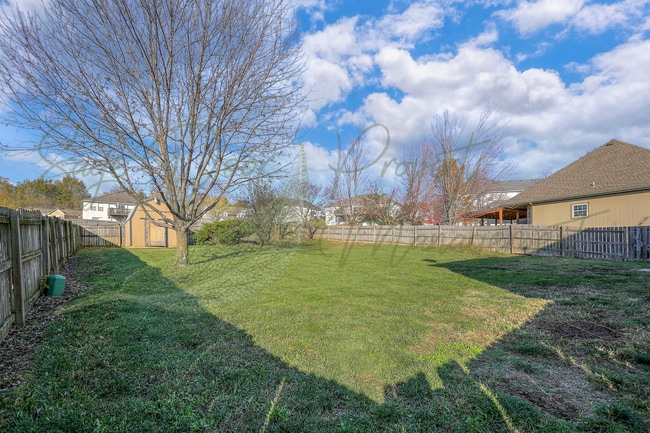 Building Photo - 706 NW Baytree Dr