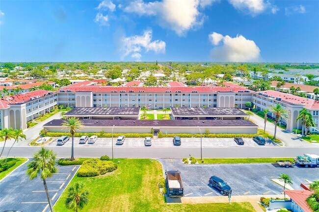 Building Photo - 10215 Regal Dr