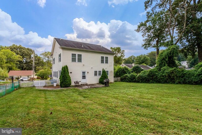 Building Photo - 7618 Leonard Dr