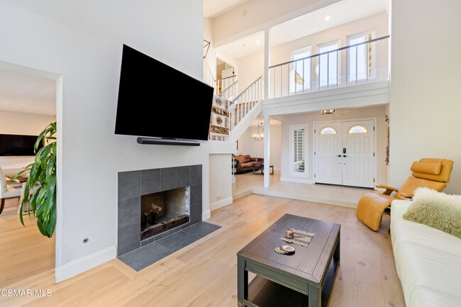 Building Photo - 885 Rim Crest Dr