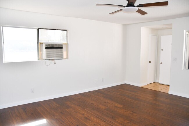 Building Photo - 12071 Laguna St