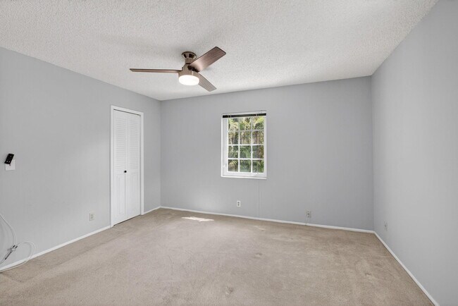 Building Photo - 12416 FL A1AAlt