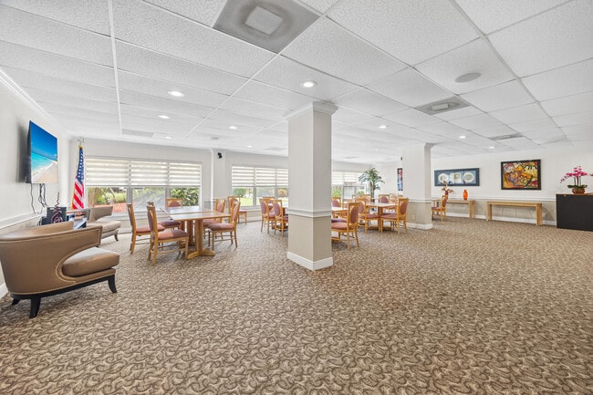 Building Photo - 10777 W Sample Rd