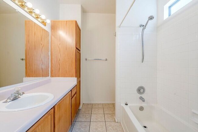 Building Photo - Pending/ Rented - Charming 3-bedroom, 2-ba...