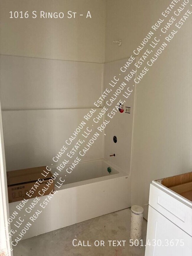 Building Photo - 1016 S Ringo St