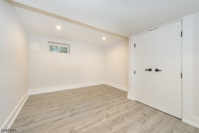 Building Photo - 266 Elmwood Ave