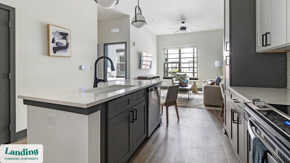 Building Photo - 944 Broadcast Pl