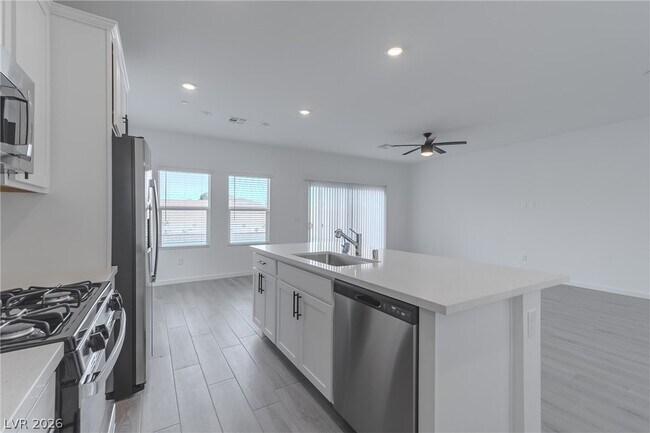 Building Photo - 9958 Oliver Hls Ave